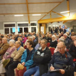 Une salle pleine pour la réunion publique sur la fibre au Neubourg